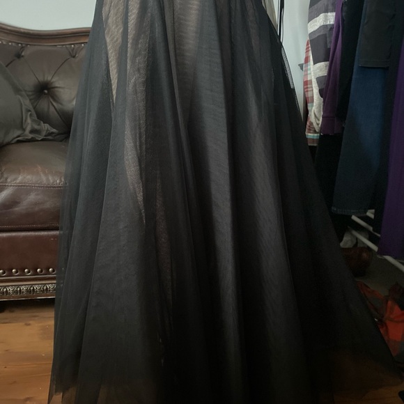 BCBGMaxAzria long flow gown NWT - Picture 8 of 9